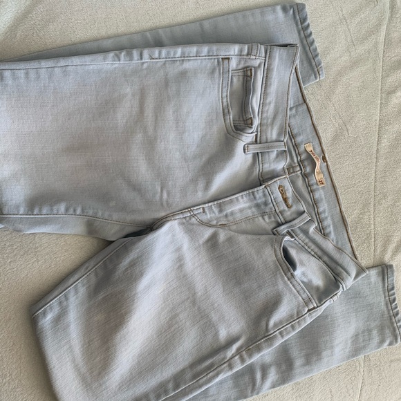 LEVIS SUPER SKINNY 710 RIPPED JEANS, LIGHT,SIZE 27 - Picture 4 of 9